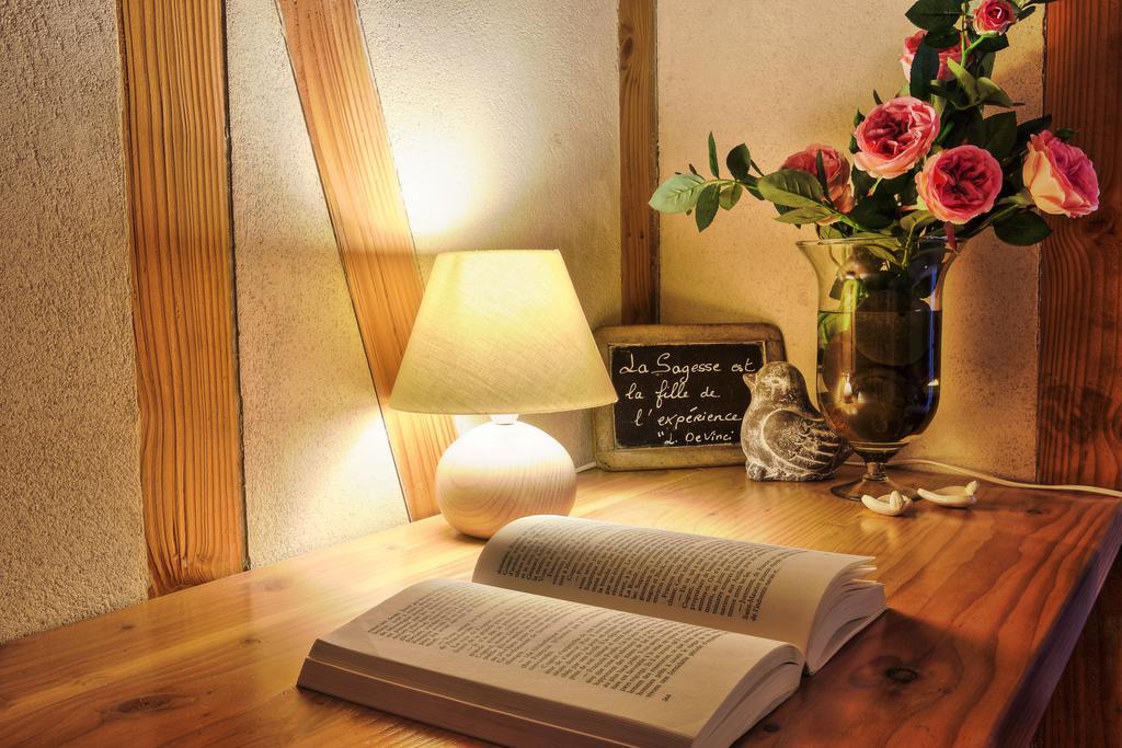 Bed And Breakfast La Fontaine Blanche Melgven Room photo