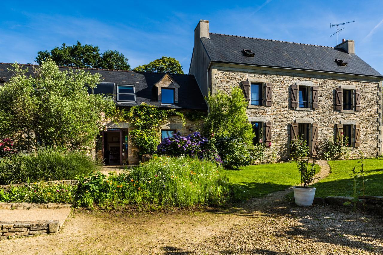 Bed And Breakfast La Fontaine Blanche Melgven Exterior photo